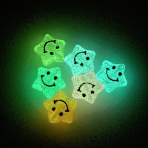 100 Pieces Arylic Smile Face