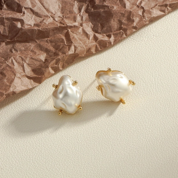 1 Pair Elegant Minimalist Geometric Inlay Copper Pearl 18K Gold Plated Ear Studs