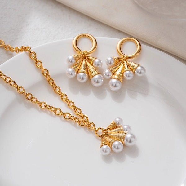 1 Pair Chinoiserie Classical Romantic Asymmetrical Round Square Plating Inlay Copper Brass Artificial Pearls Copper Gold Plated Drop Earrings Ear Studs