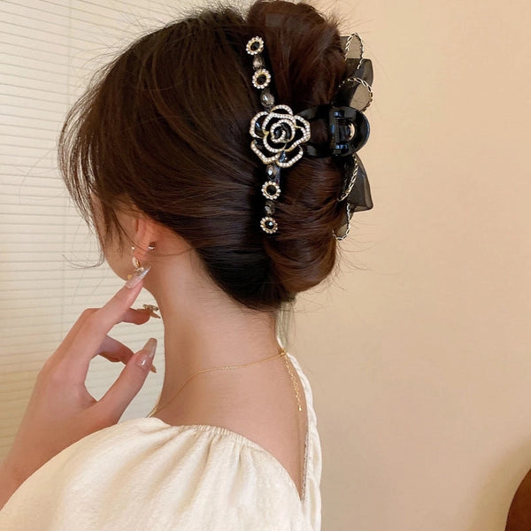 High-Grade Camellia Diamond-Embedded Large Gripper Korean Style Elegant Back Shark Clip Updo Hair Clip Hair Accessories For Women Summer