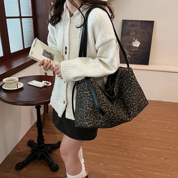 Women'S Pu Solid Color Leopard Elegant Square Zipper Tote Bag